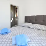 Mihotic By Interhome *