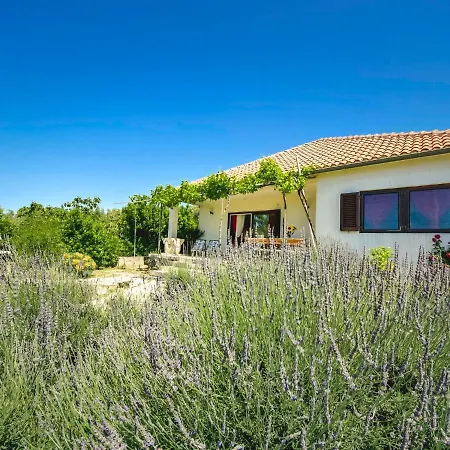 Ferienhaus Mihotic By Interhome *