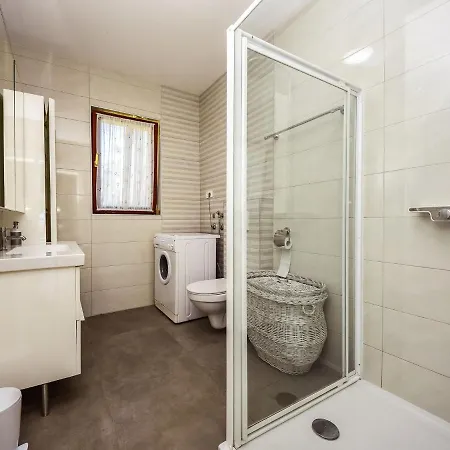 Mihotic By Interhome בית נופש *