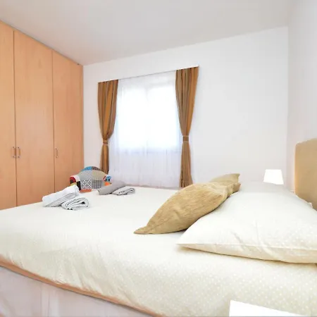 Mihotic By Interhome *