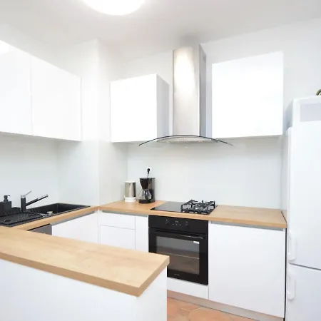 Mihotic By Interhome בית נופש