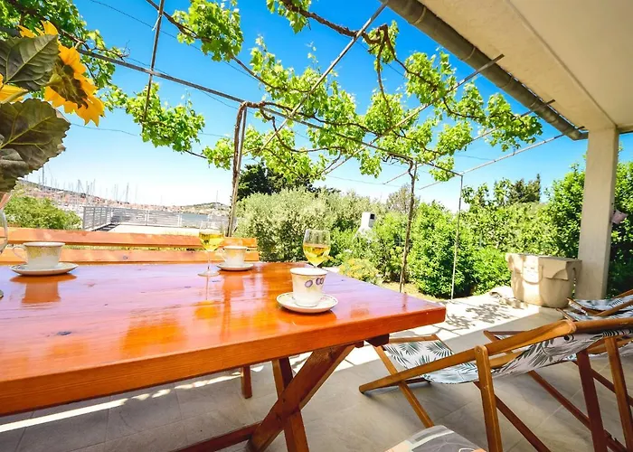 Mihotic By Interhome Tatil Evi Murter