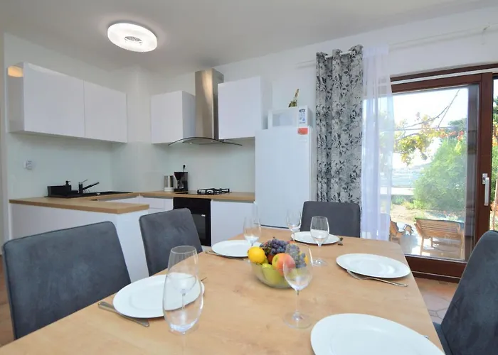 Mihotic By Interhome