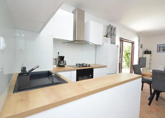 Mihotic By Interhome *