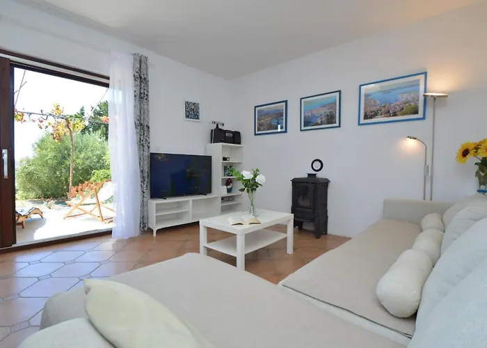 Mihotic By Interhome *